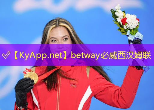 感受速度与激情！邀请小伙伴们一起畅玩户外旋转儿童滑梯！